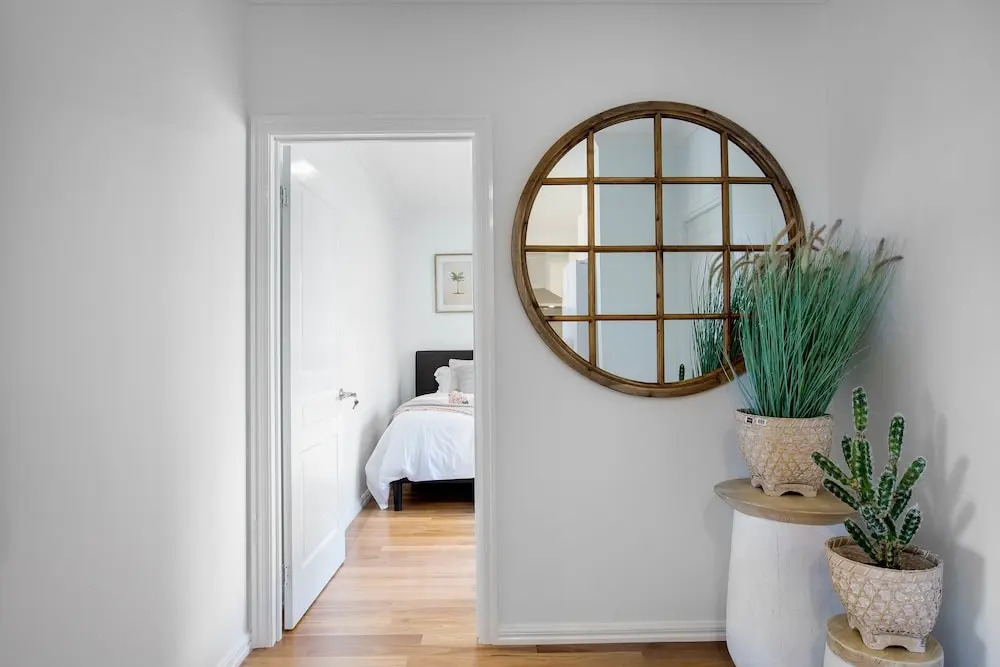 AU.JOY 3 Bed Townhouse Burwood 1