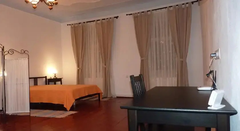 Weiss Apartments