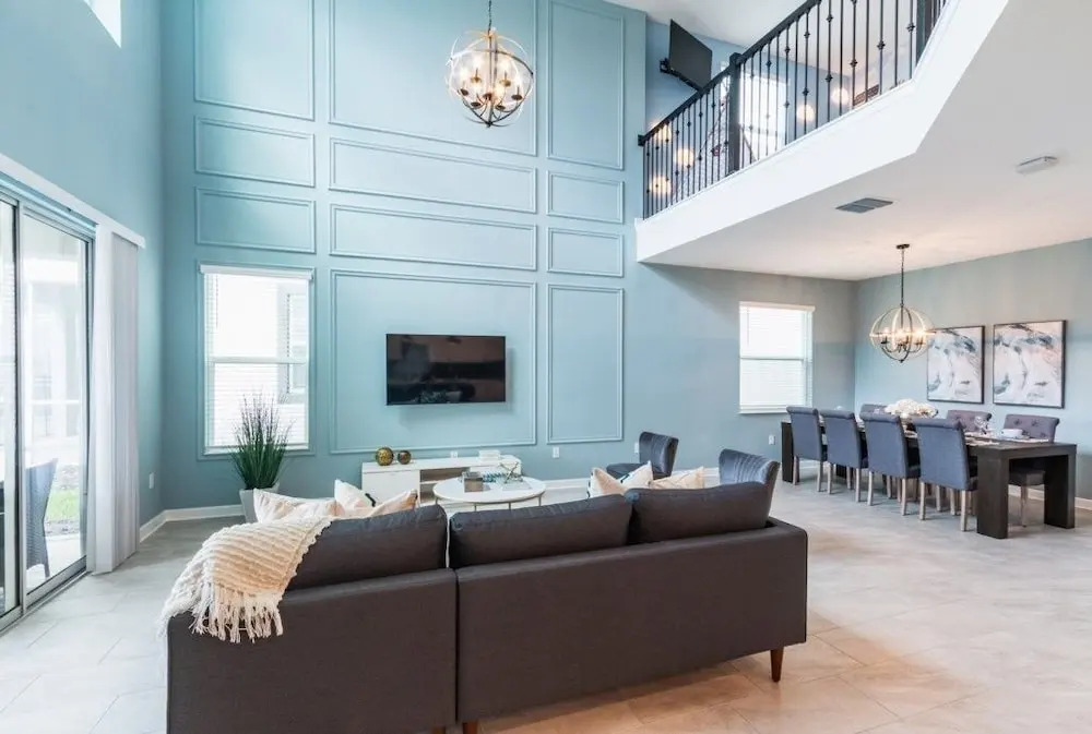 Beautiful And Spacious 5 Bed Pool Home 5 Bedroom Home by RedAwning