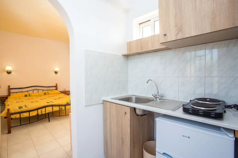 Elarin studios & apartments