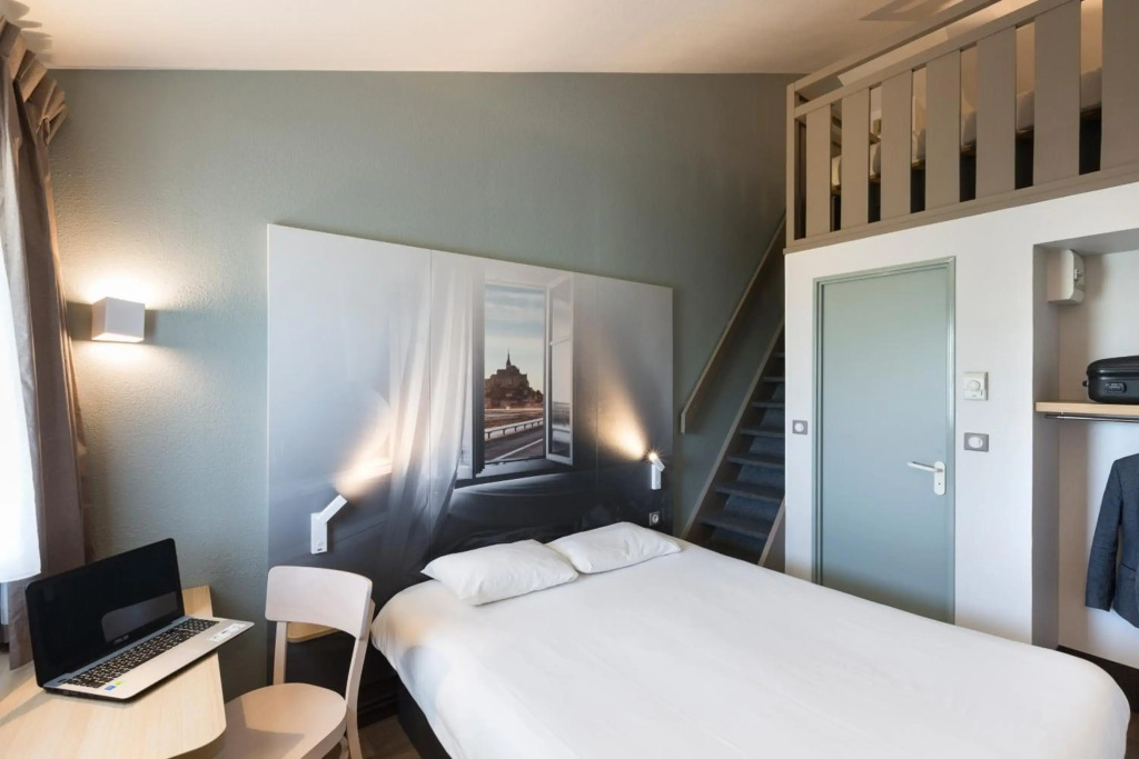 B&B HOTEL AVRANCHES Baie du Mont St-Michel