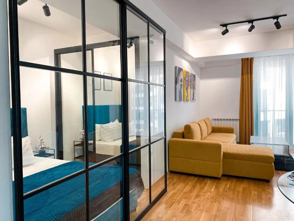 Modern and Luxury Apartment 17