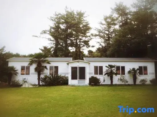 Jeju Oreum Guesthouse