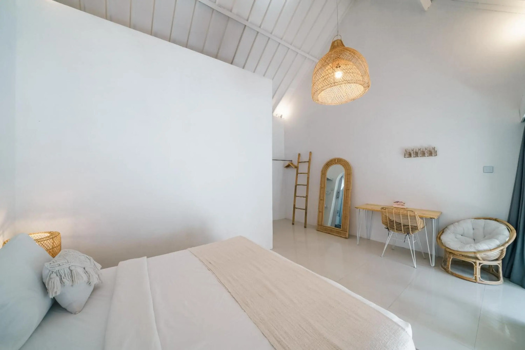 Villa Santorini - Boho-Chic 3-Bedroom Villa in the Heart of Berawa!