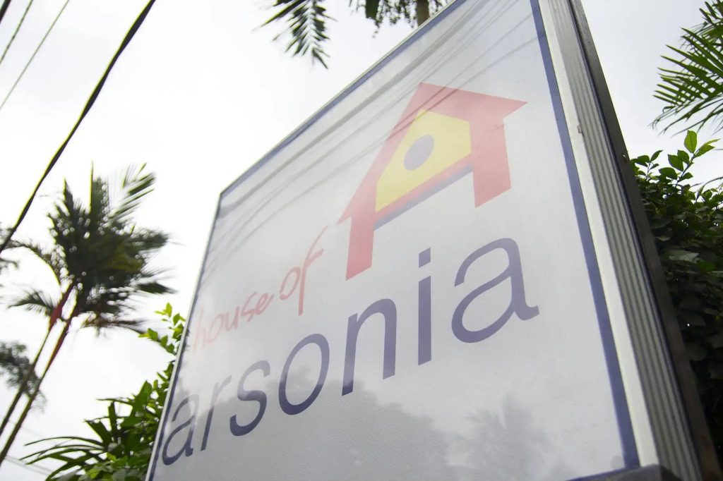 House of Arsonia Flamboyant
