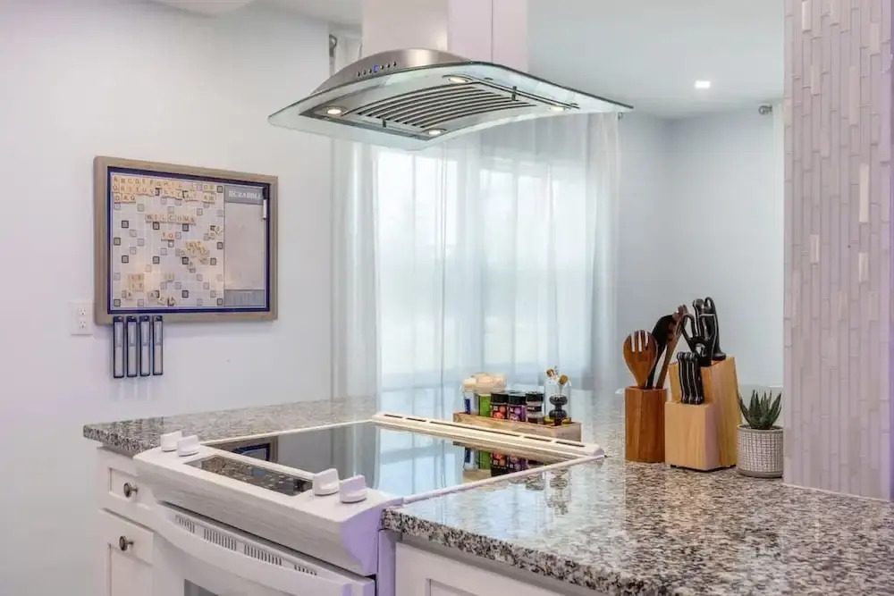 Fun Family-friendly Largo Home Heated Pool