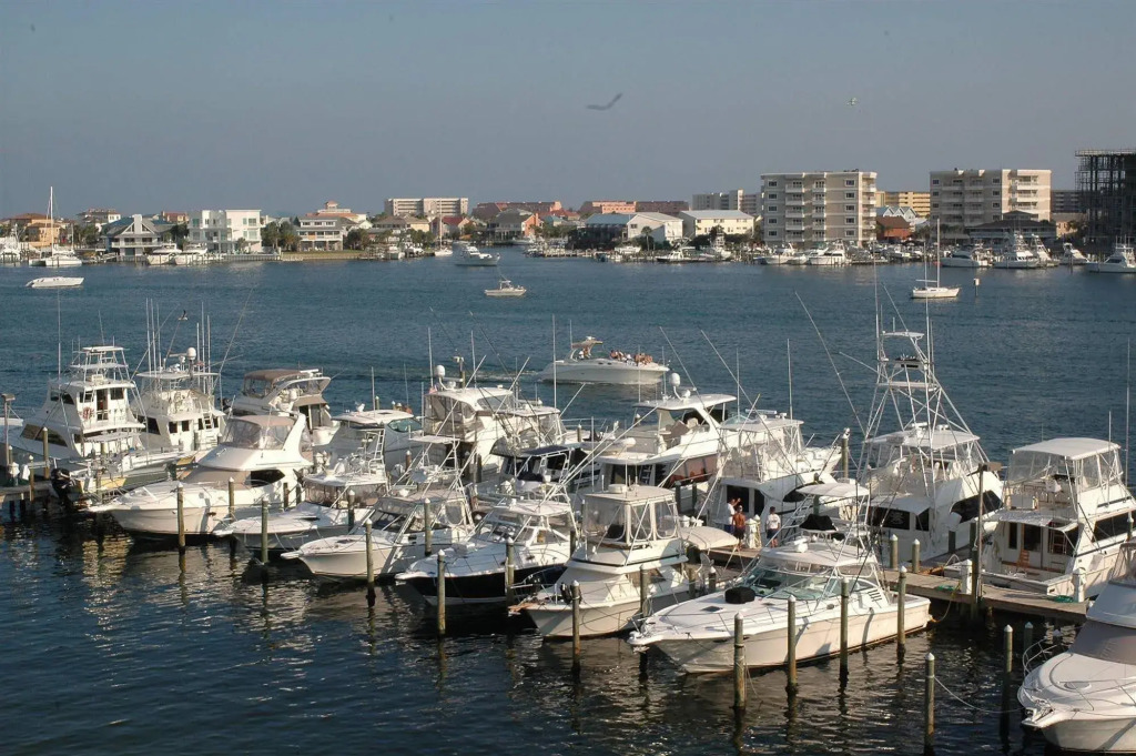 Inn on Destin Harbor, an Ascend Collection Hotel