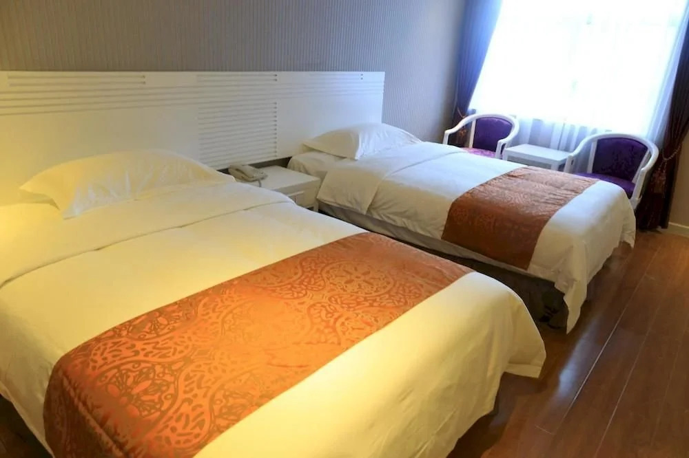 Yulongting Cinema Hotel