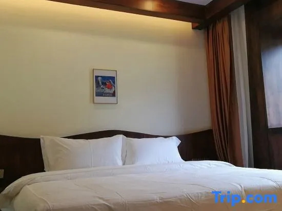 Daocheng Yading Sangjie Linka Luxury Homestay