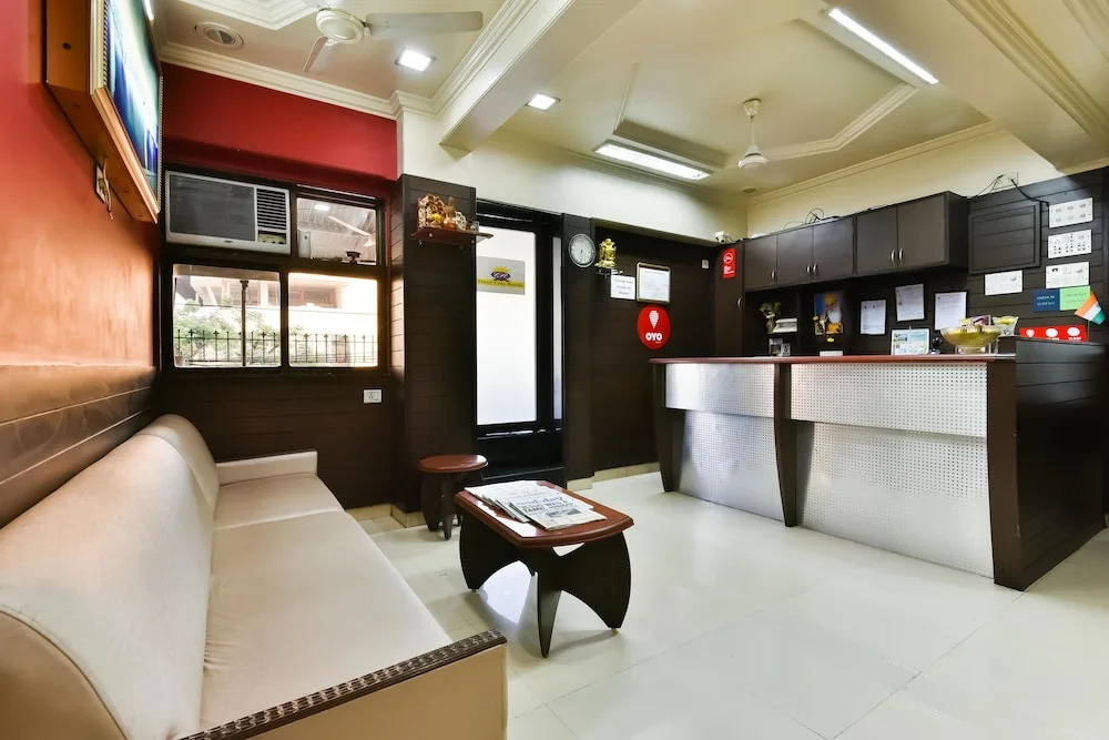 OYO Flagship 572 Santacruz West