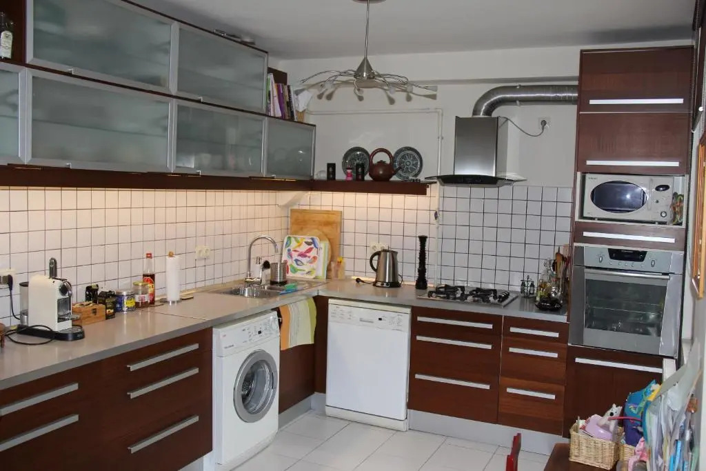Queen Zita Apt 130 m2 near Chain Bridge