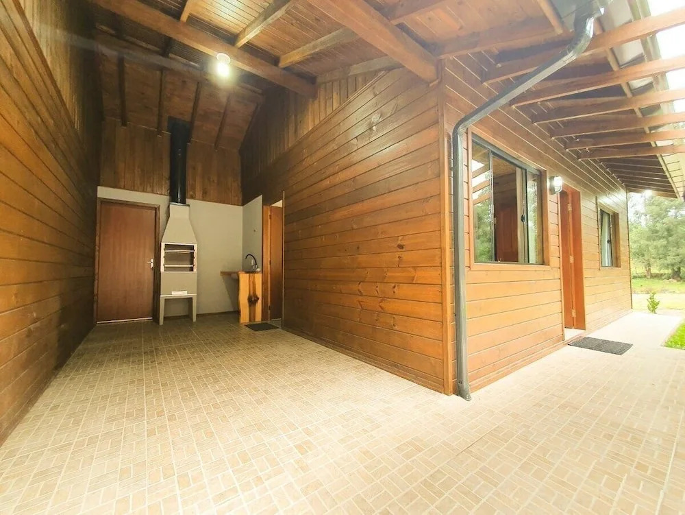 Casa Completa | 2 Suítes + Jardim com Fogo de Chão