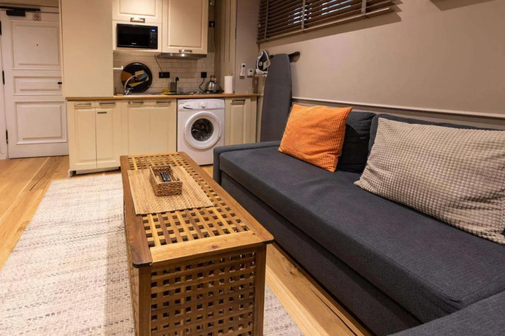 Bguest Pera Suites