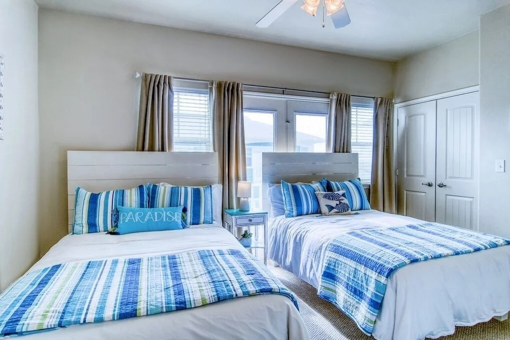 Shoreline Dreams - 3 Br Condo