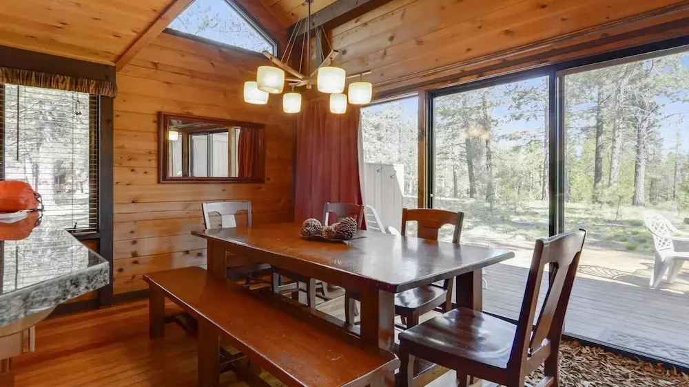 Cluster Cabin 19