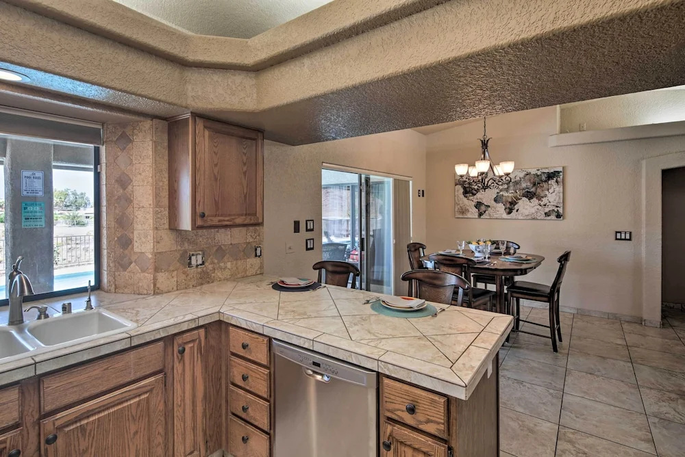 Heated Pool, Spa & Mtn Views: Lake Havasu Home!