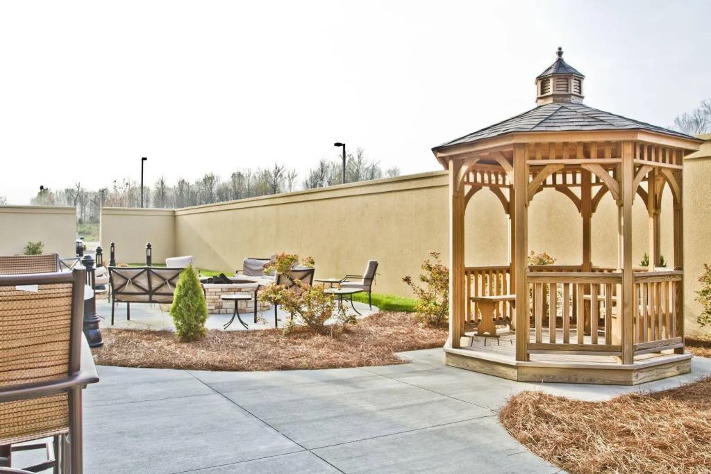 Courtyard Charlotte Concord