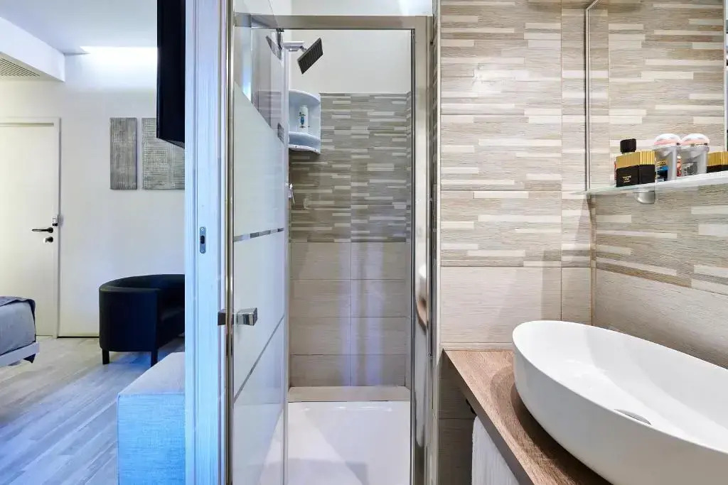 Room 230 Roma Luxury Suites