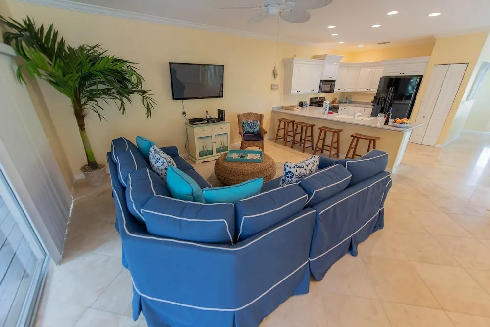 Quiet Palms Apartment 3