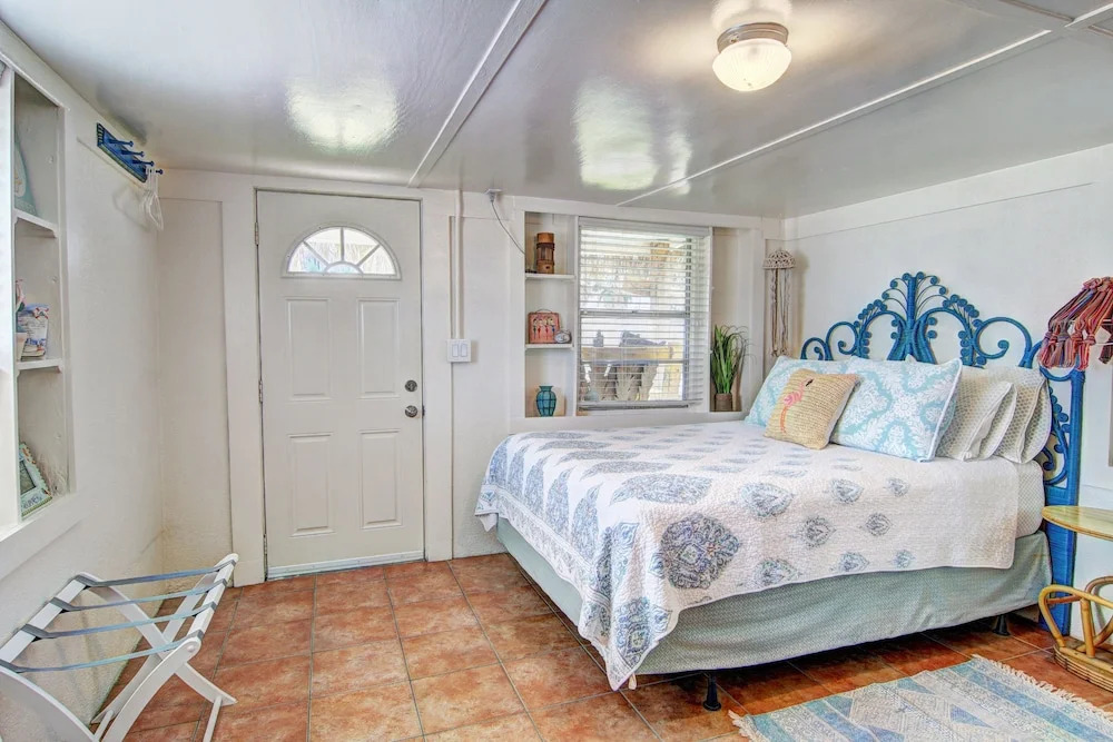 Seaweed Motel  NS731 - 1 Br Home