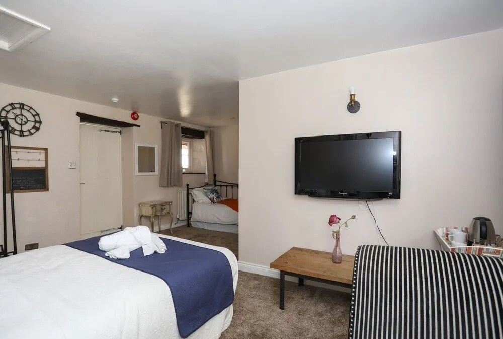 Merrymouth Inn