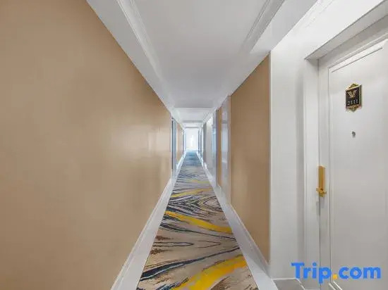 Vienna International Hotel (Xindu Sanhechang Underground Station Branch)