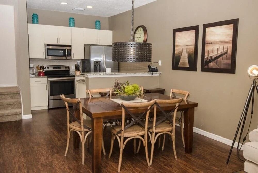December Special LV 3 Beds 2 Baths Id:61208