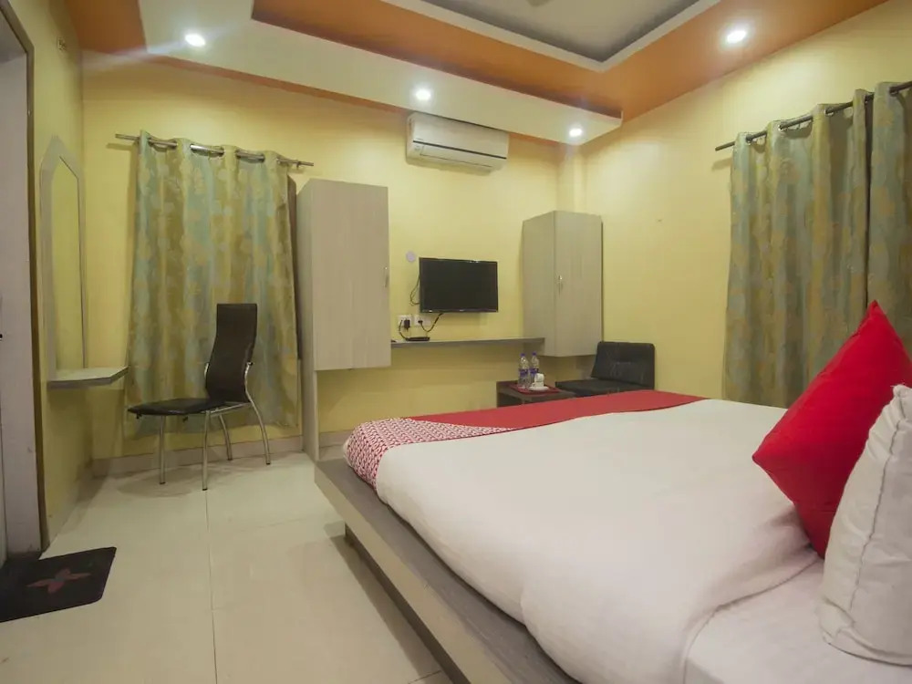 OYO 13521 Sudhriti Hotel