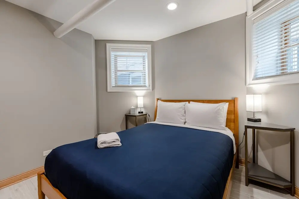 Spacious & Clean Ukrainian Village 2 Bedroom! by AllSet Turnover
