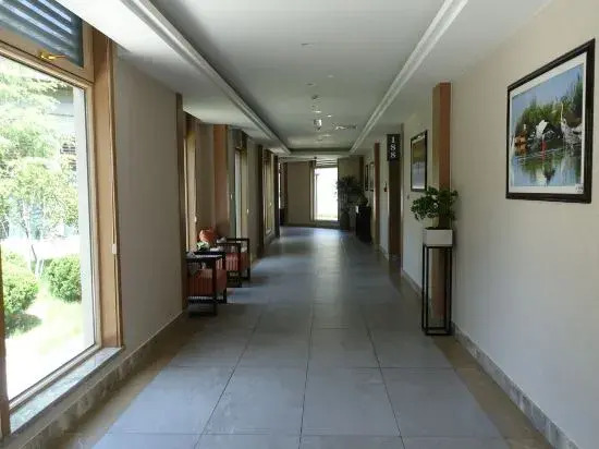 Lanhu Hotel
