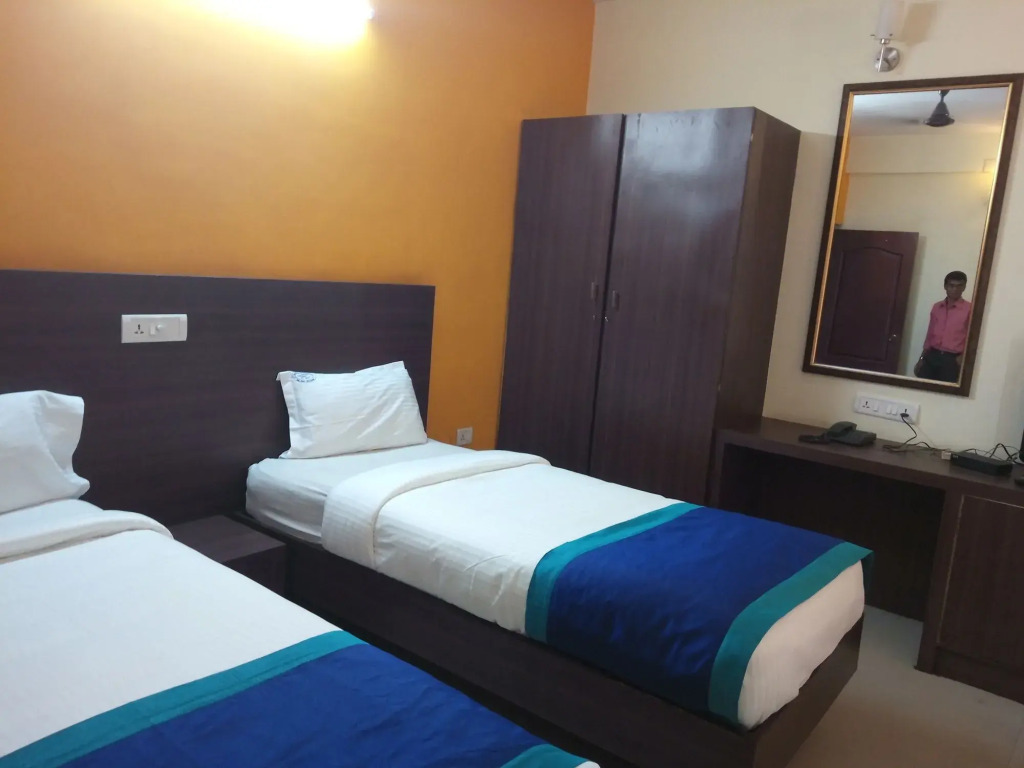 Hotel Nachiappa Adyar Inn By OYO Rooms