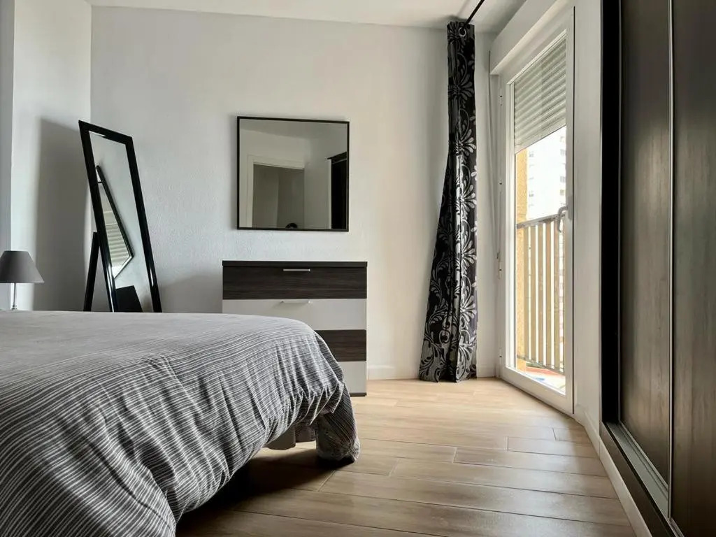 Apartamento frente al mar en Calpe con parking para 4 personas