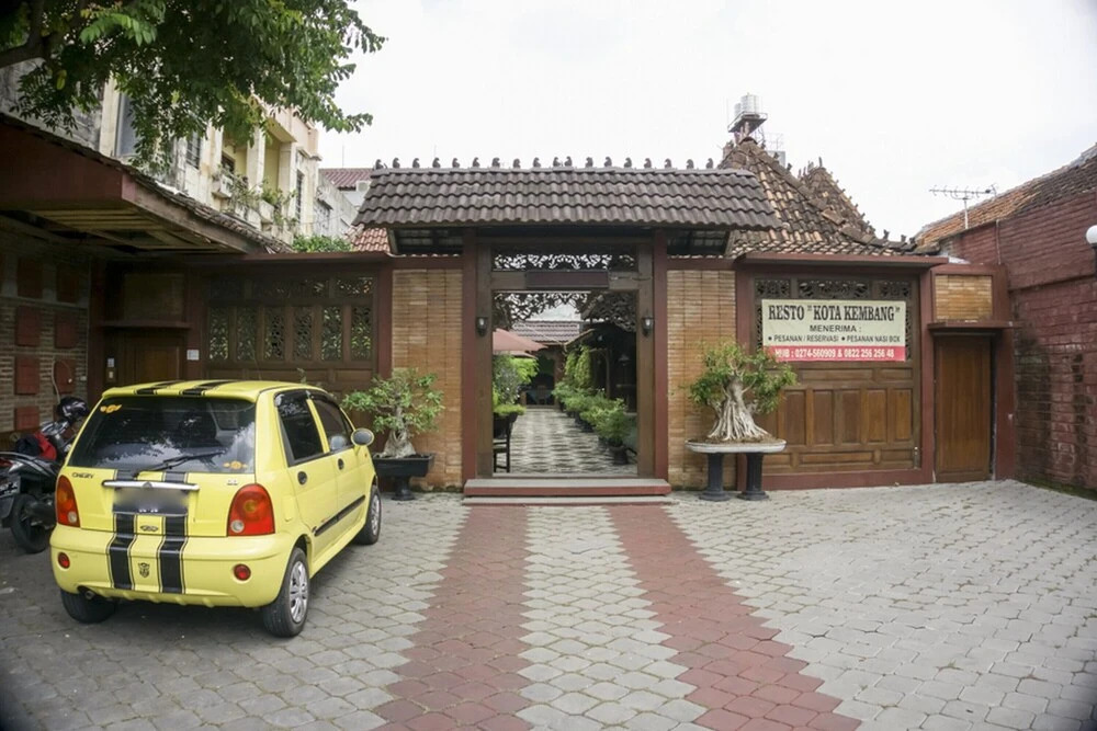 Kota Kembang by RedDoorz