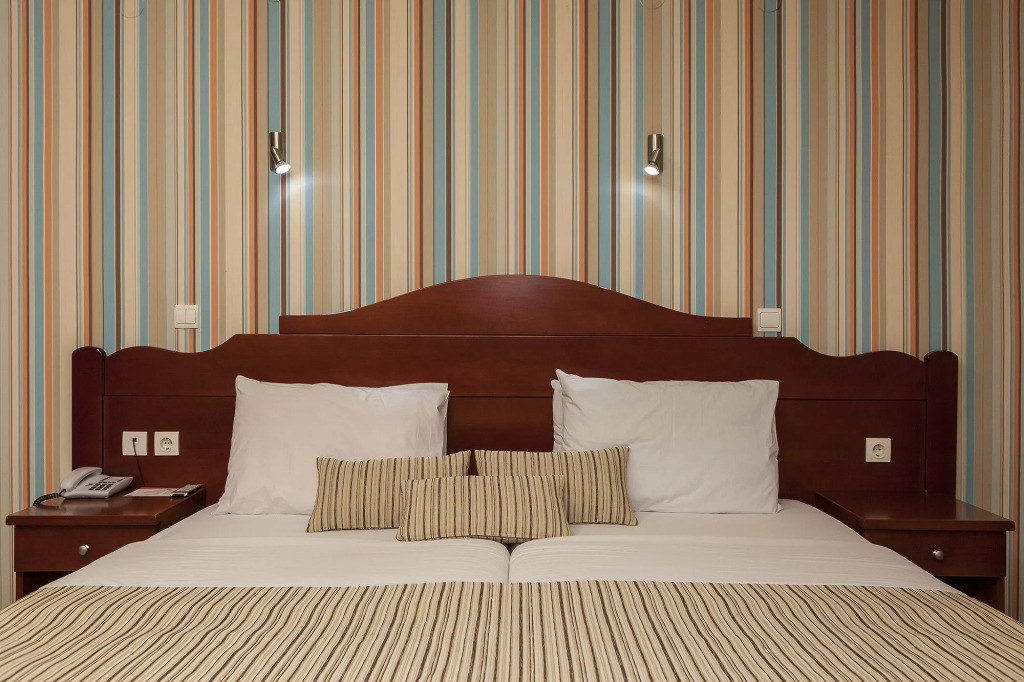 Akti Lake Living