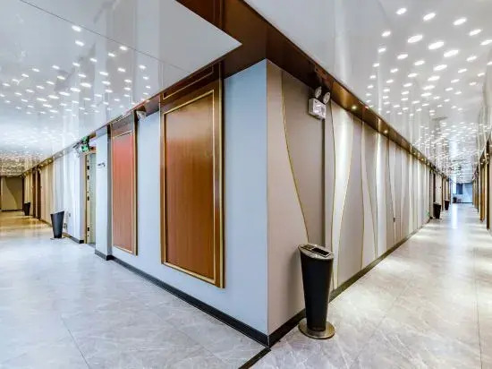 Fall in love with E-sports Hotel