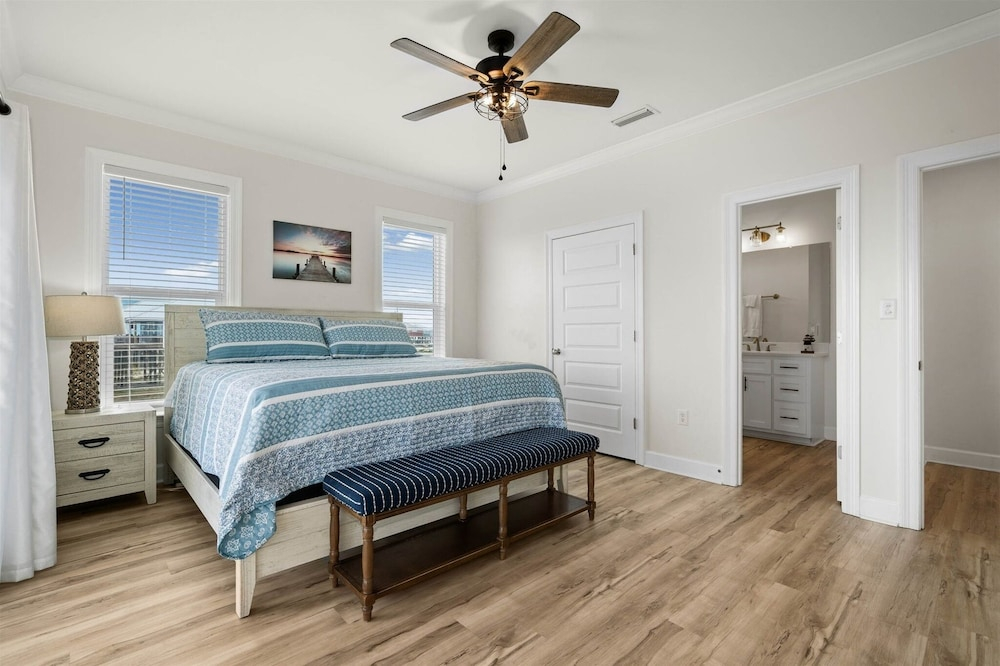 Seas The Day - 2830 Bienville Blvd 5 Bedroom Home