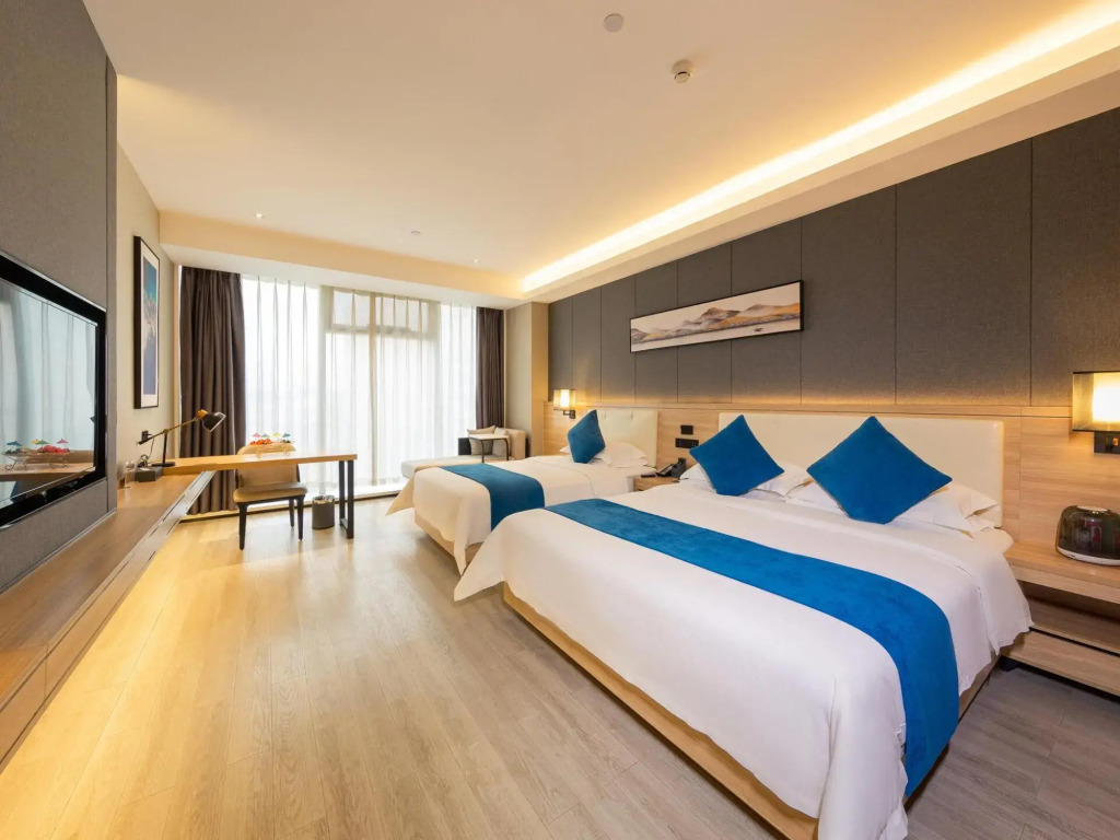 Taiyuan H Crystal Hotel (Jinyang Street Subway Station Branch)