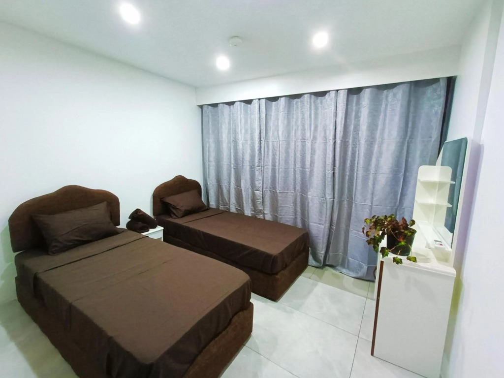 Pacific Apartment