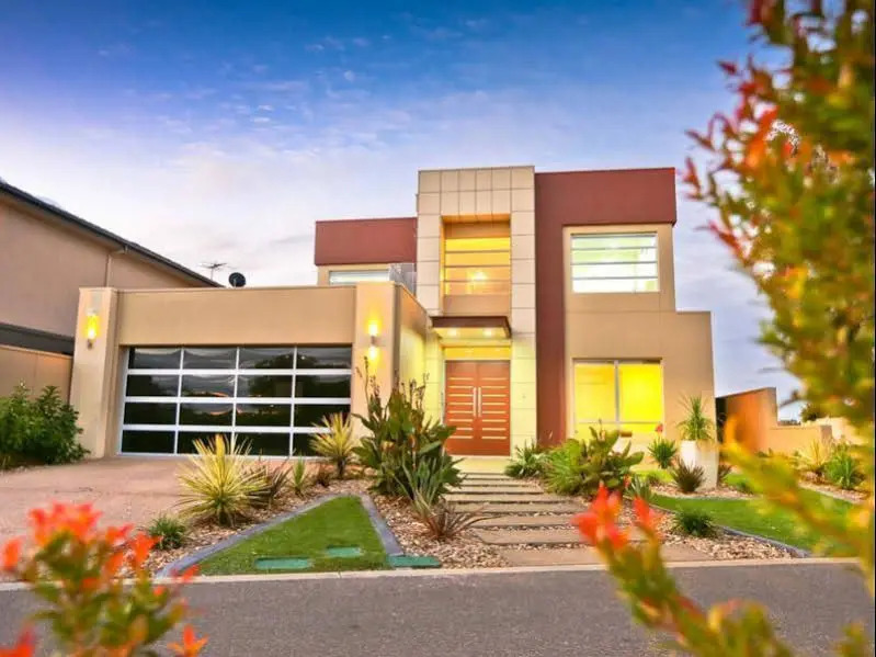 Indulge Luxury Homes - Marina 4