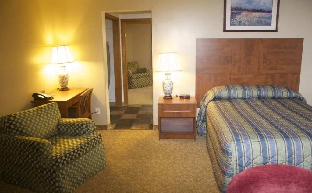 Moonlight Inn and Suites Sudbury
