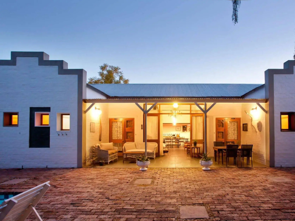 Karoo Retreat- Self Catering Villas and Guest House