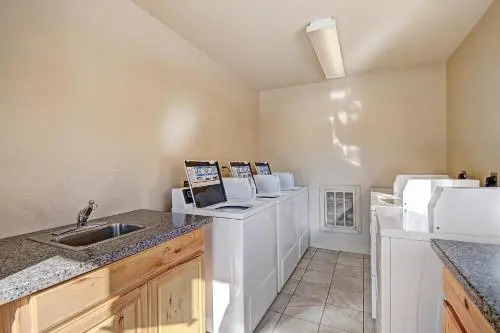 1633 Quicksilver Condo