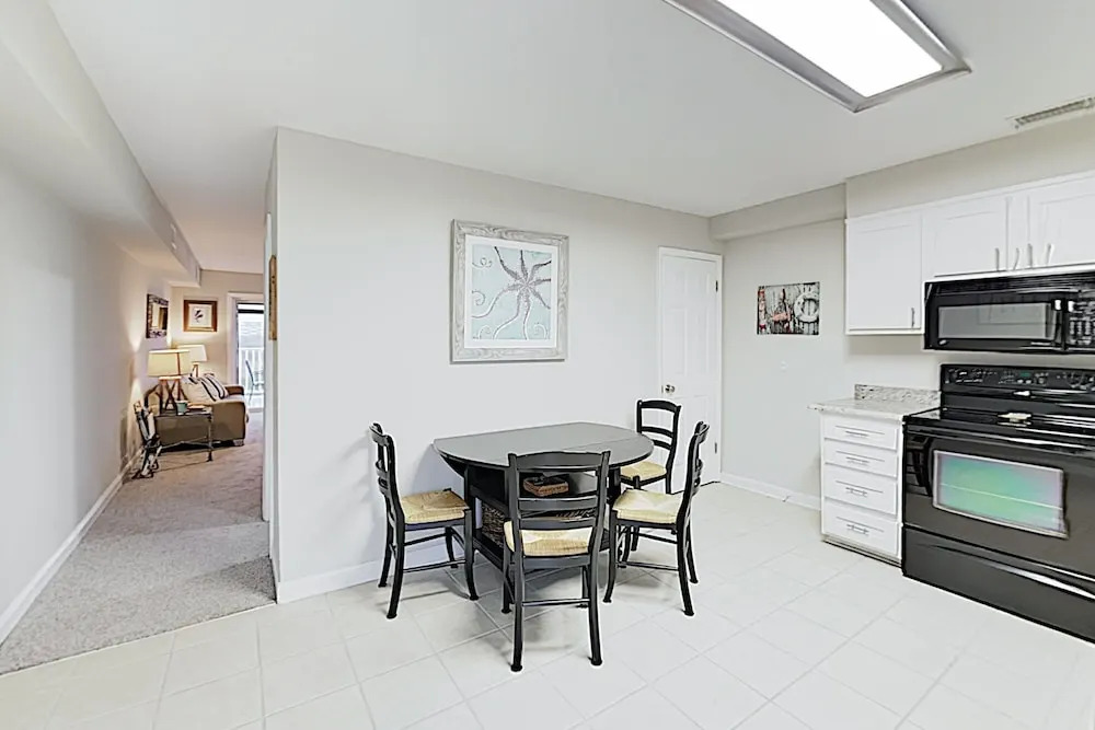 New Listing! Jinks Creek Beach W/ Pool 2 Bedroom Condo