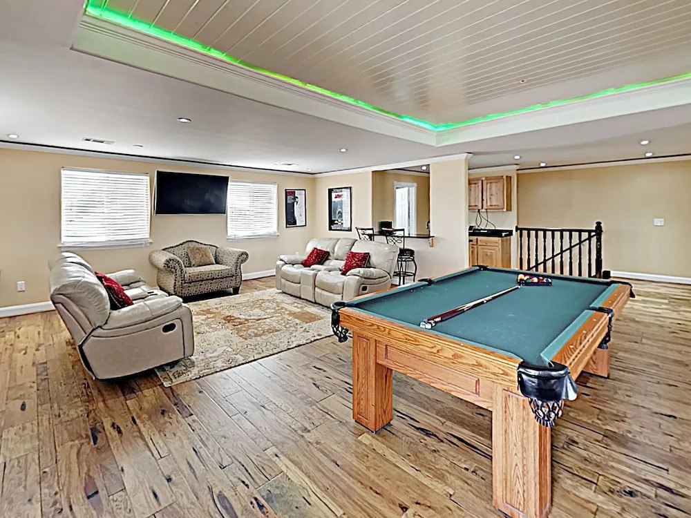 New Listing! 2-unit Lake W/ Boat Launch 6 Bedroom Home
