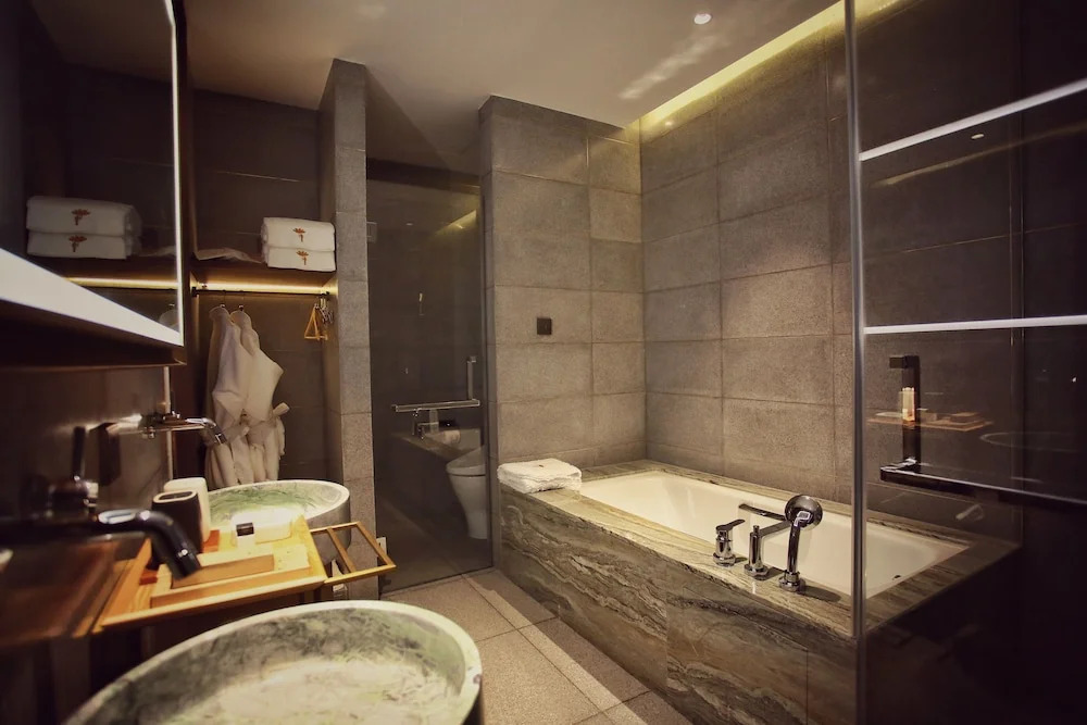 ZuoYouKe Theme Hotel