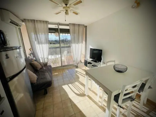 Studio double cabine en résidence à 600m de la plage