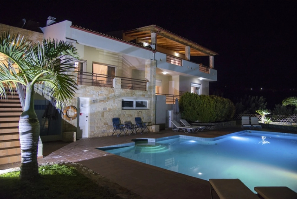 Villa Irida, sleeping 8, sea views, private pool