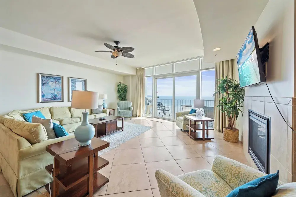 Turquoise Place 405C