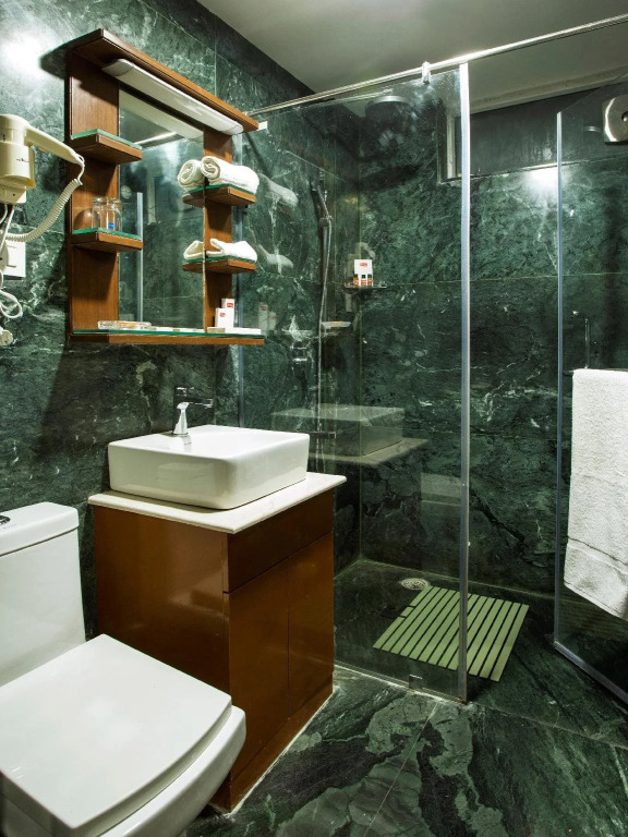 Perfectstayz Premium The Pride at mall road