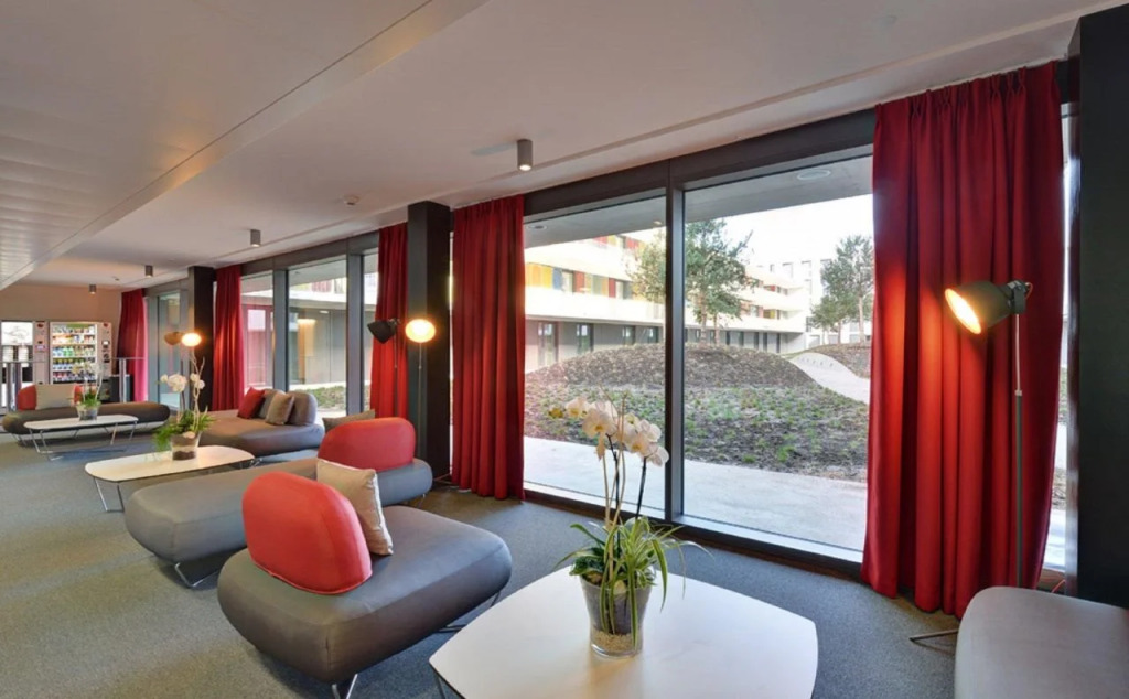 SwissTech Hotel